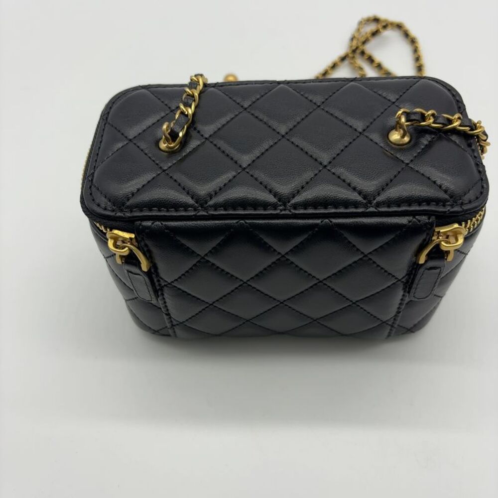 Chanel Heart Vanity Case - Picture 9 of 9